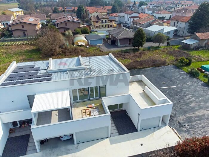 Case in Vendita e in Affitto - 3