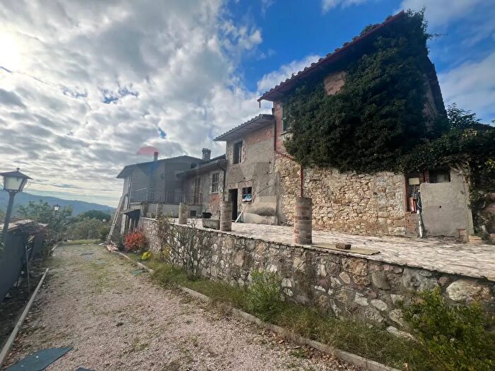 Casa bilocale in vendita in Strada Colognola Migiana, Perugia