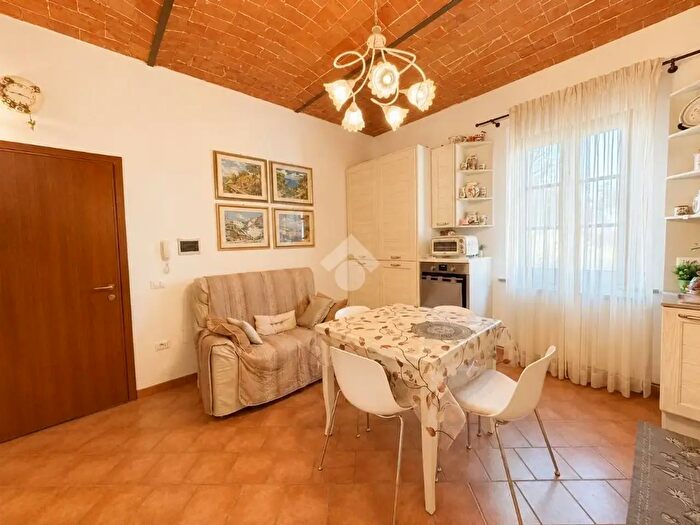Appartamento trilocale in vendita in Via Chiavaccini, Ponsacco