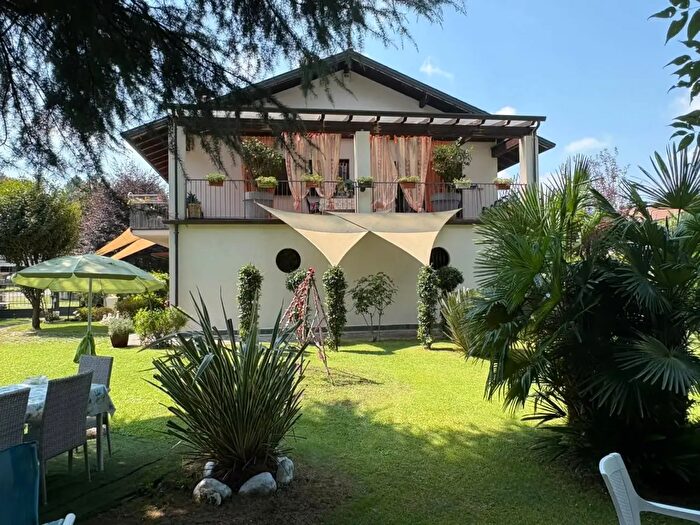Casa con 5 locali in vendita in Strada Consorzio del Respiro, Robbiate
