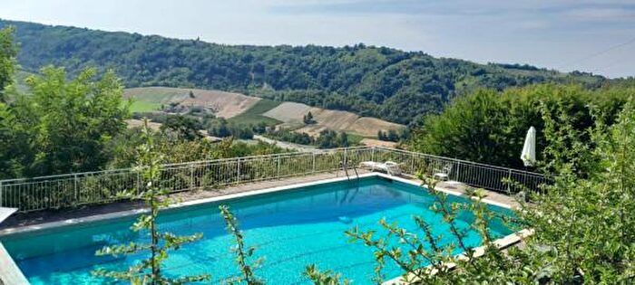 Casa con 6 locali in vendita in Frazione Chiavenna Rocchetta, Lugagnano Val DArda
