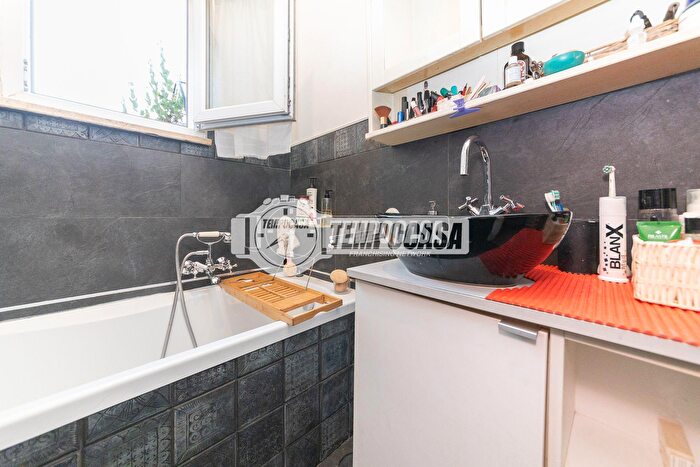 Appartamento trilocale in vendita in Piazza Giovanni dalle Bande Nere, Roma