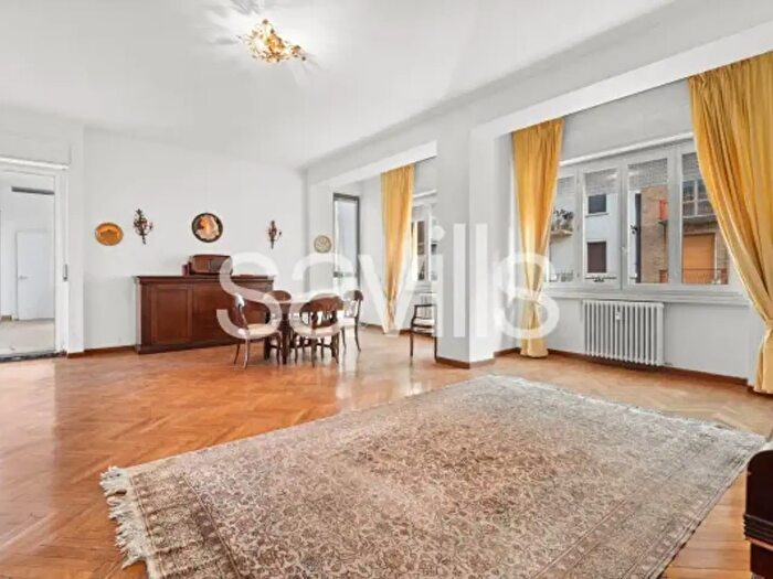 Appartamento quadrilocale in vendita in Corso Genova, Milano