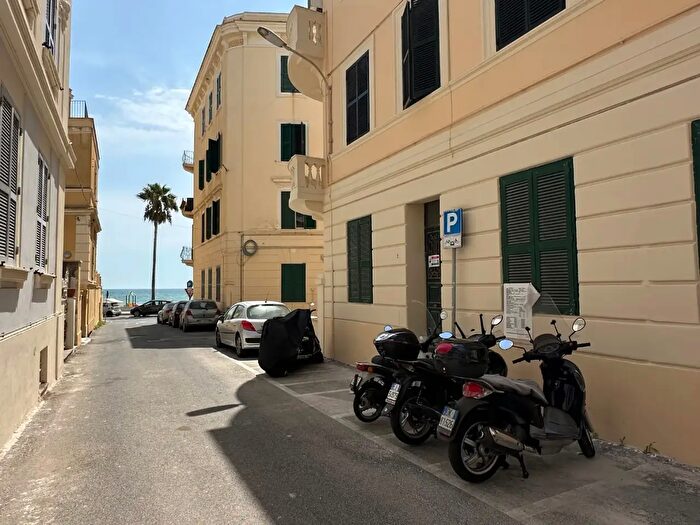 Appartamento trilocale in vendita in Via XX Settembre, Anzio
