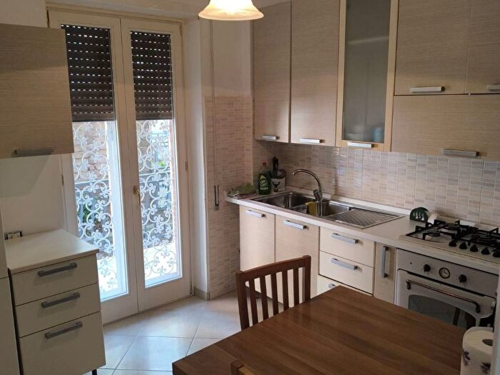 Appartamento trilocale in affitto in Viale Fratelli Rosselli, Centro Storico, Genzano di Roma