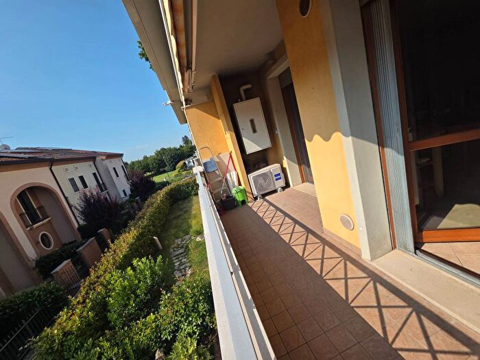 Appartamento trilocale in affitto in Via Santa Bertilla, Caselle, Selvazzano Dentro