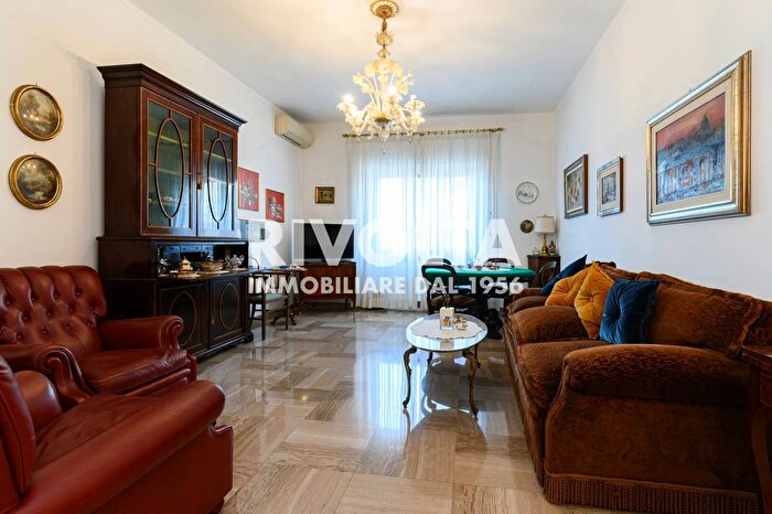 Appartamento trilocale in vendita in Via Vittorio Spinazzola, Roma