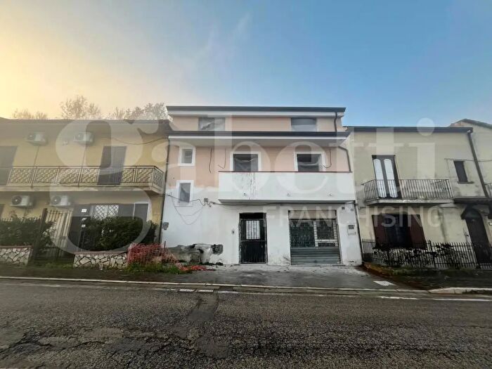 Casa con 5 locali in vendita in Via Roma, Dragoni