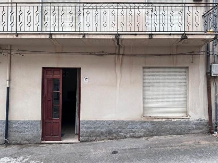 Appartamento con 5 locali in vendita in Via Ernesto Scipione dAmico, Barcellona Pozzo Di Gotto