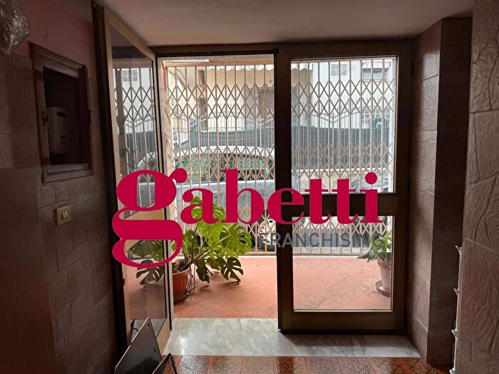 Appartamento con 5 locali in vendita in Via Verdi, Marcianise