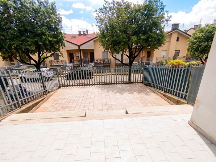 Appartamento trilocale in affitto in Via dei Lillà, Ponte San Giovanni Balanzano, Perugia