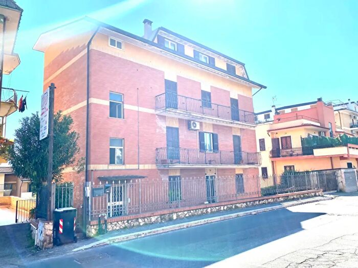 Appartamento bilocale in vendita in Via San Martino, Monterotondo