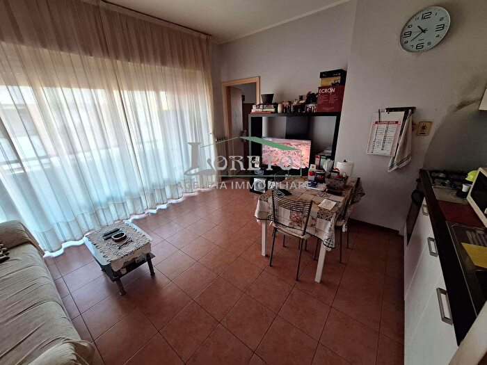 Appartamento bilocale in vendita in Via Privata Sbarbaro, Rapallo