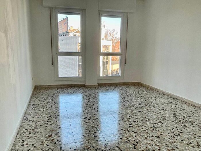 Appartamento quadrilocale in affitto in Via Gallarate, Certosa, Milano