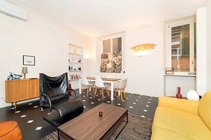 Appartamento con 5 locali in affitto in Piazza De Marini, Genova