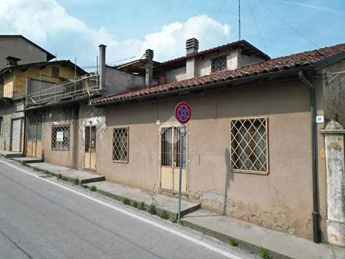 Casa trilocale in vendita in Via Villafalletto, Busca