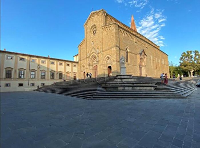 Appartamento con 5 locali in vendita in Via Sette Ponti, Arezzo