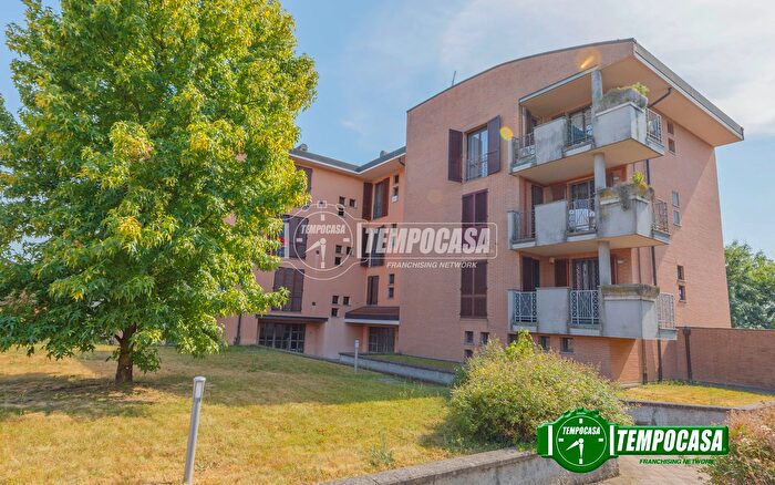 Appartamento trilocale in vendita in Via Don Pasquale Rovati, Vidigulfo