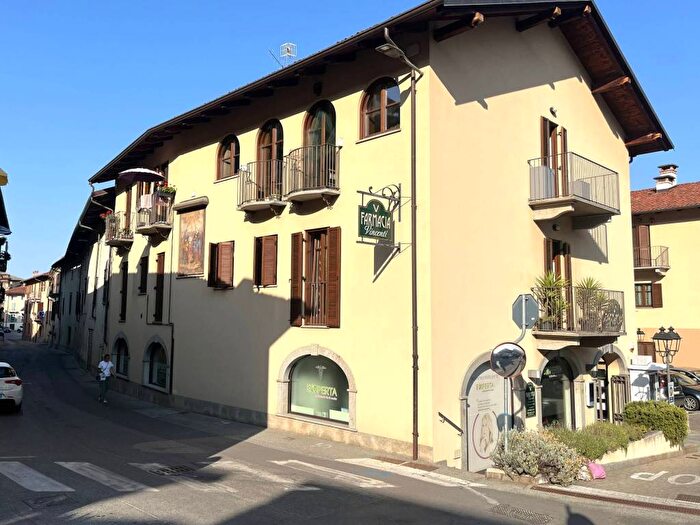 Appartamento bilocale in affitto in Via Umberto I, Centro, Piasco