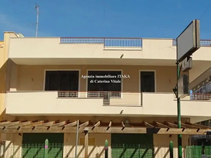 Appartamento con 6 locali in vendita in Via Giulio Cesare, Villabate