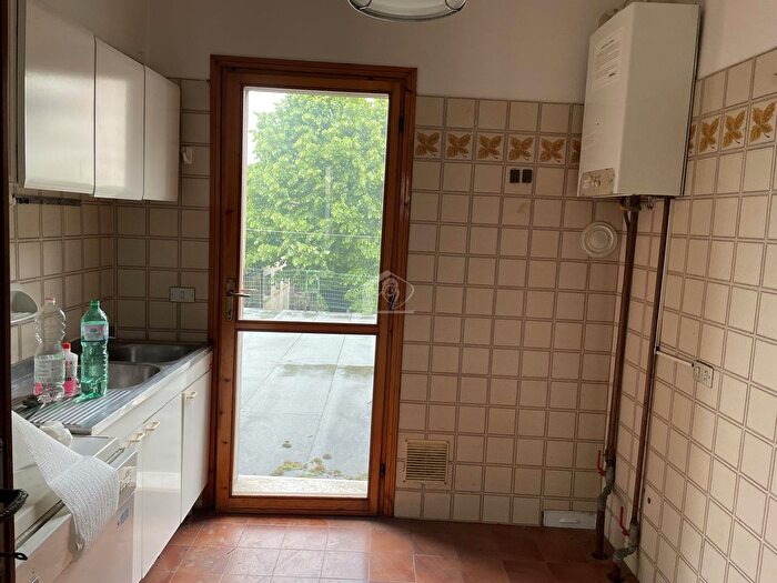 Casa con 6 locali in vendita in Novellara