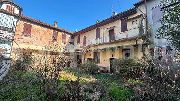 Casa trilocale in vendita in Piazza Garibaldi, Albairate