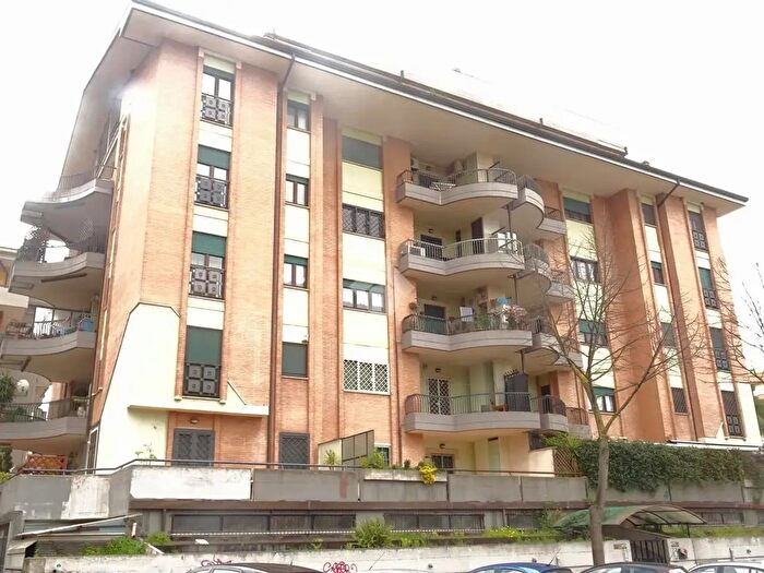Appartamento quadrilocale in vendita in Via Varrone, Pomezia