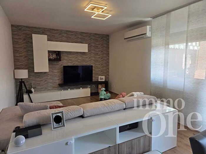 Appartamento con 5 locali in vendita in Via Danimarca, Livorno