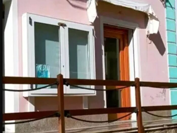 Casa con 6 locali in vendita in Via Giuseppe Mazzini, Santa Teresa Gallura