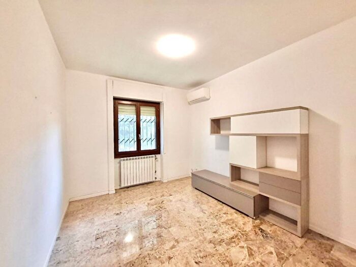 Appartamento bilocale in affitto in Via Ippolito Pindemonte, San Pietro Pace, Rho