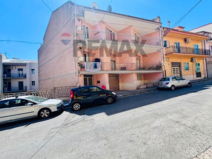 Appartamento con 6 locali in vendita in Via Marzabotto, Ragusa