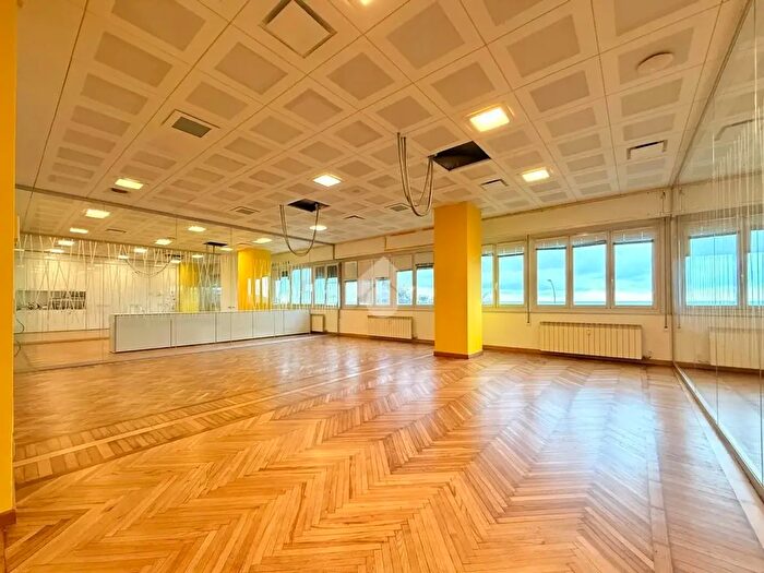 Appartamento con 7 locali in vendita in Via Alessandro Rimassa, Genova