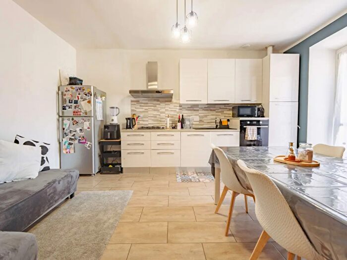 Appartamento trilocale in vendita in Vicolo Poliotti, Pinerolo