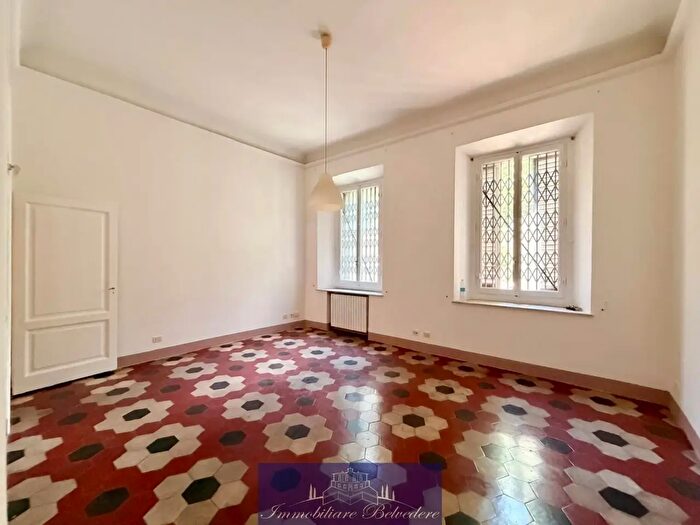 Appartamento trilocale in affitto in Via Garibaldi, Firenze