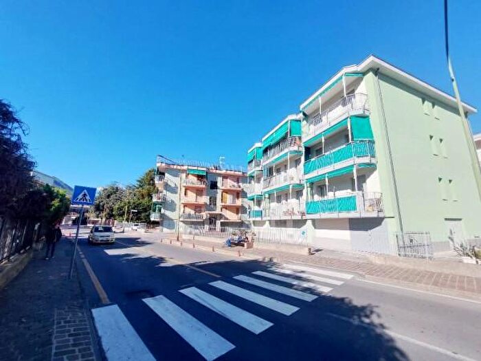 Appartamento bilocale in vendita in Via Parioli, Borghetto Santo Spirito