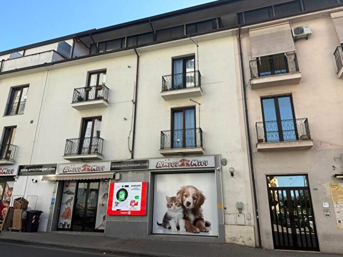 Appartamento trilocale in affitto in Via Gregorio Caloprese, Centro, Cosenza