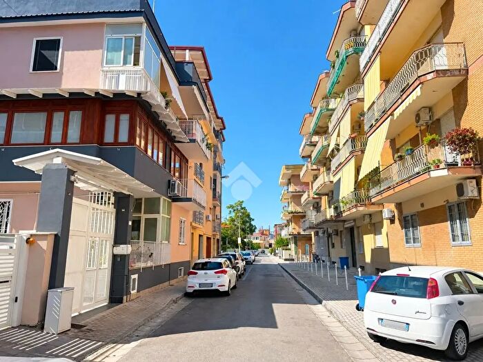 Appartamento trilocale in vendita in Via Cosenza, Pomigliano D'Arco