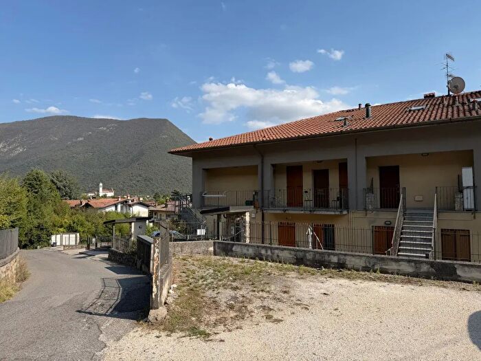 Appartamento con 5 locali in vendita in Via Belcolle, Nave