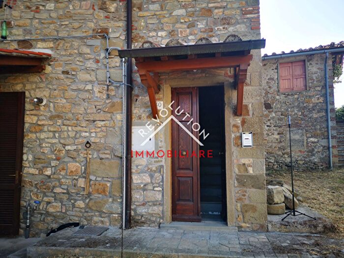 Casa con 10 locali in vendita in Strada Provinciale Marecchia, Sansepolcro