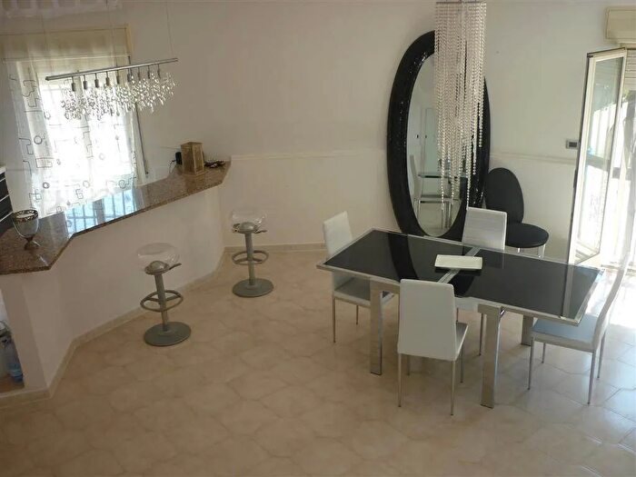 Casa con 5 locali in affitto in Siracusa