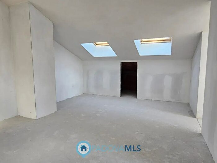 Casa con 5 locali in vendita in Via Frassanedo, Legnaro