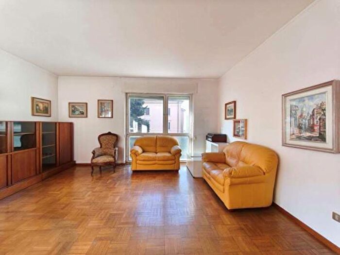 Appartamento con 6 locali in vendita in Via Bonelli, Trento