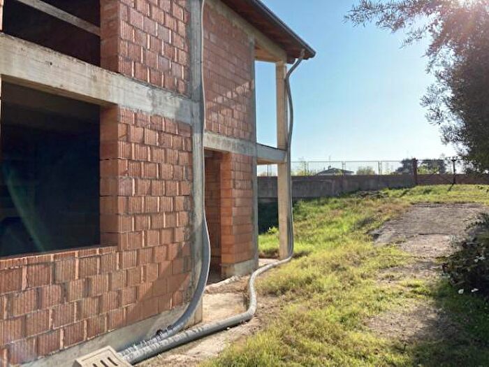 Casa quadrilocale in vendita in Faenza