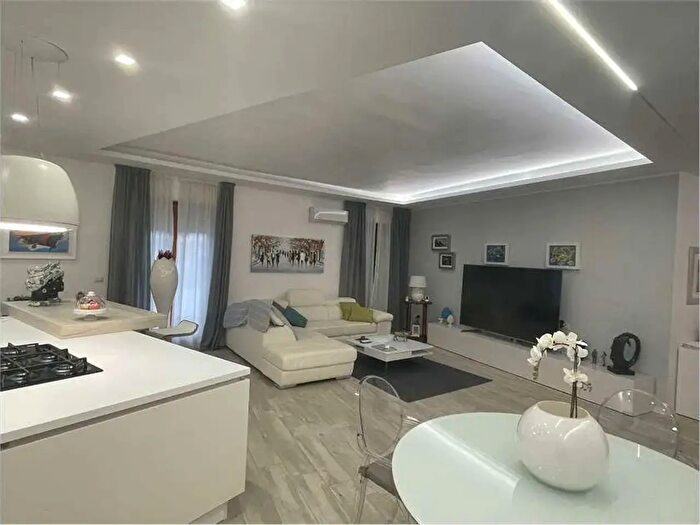 Appartamento trilocale in vendita in Viale Scala Greca, Siracusa