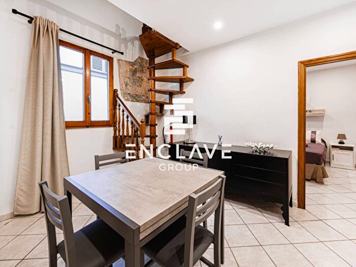 Appartamento trilocale in affitto in Via degli Alfani, Duomo, Firenze