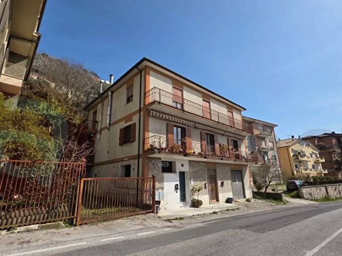Casa con 12 locali in vendita in Via Magni, Arce