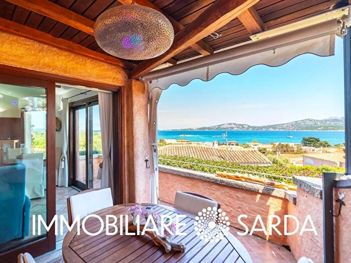 Casa con 5 locali in vendita in Arzachena