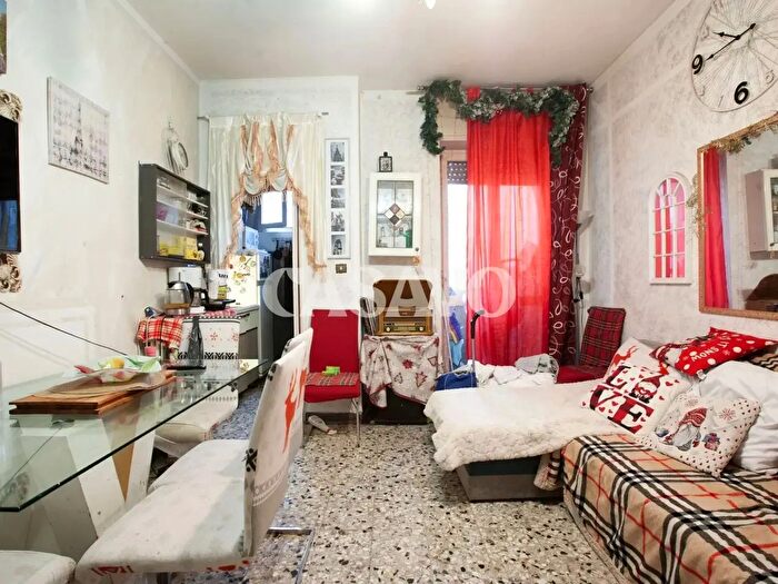 Appartamento trilocale in vendita in Via Paolo Mantegazza, Milano