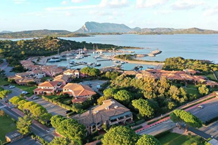 Appartamento quadrilocale in vendita in Strada, San Teodoro