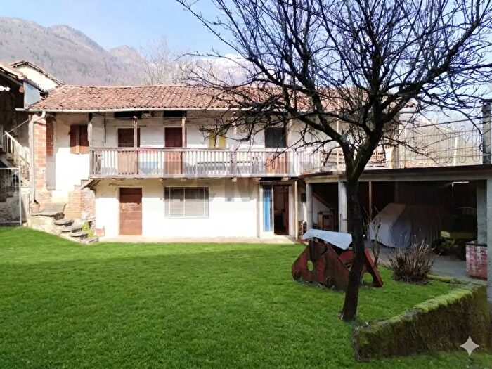 Appartamento con 9 locali in vendita in Via Cesiominore, Cesiomaggiore